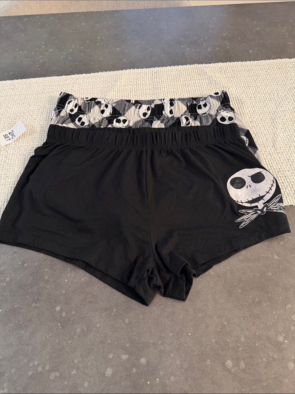 Women’s Black Skull-Print Lounge Shorts